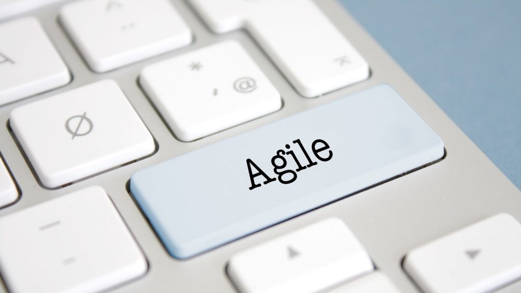 Méthode agile : L'agilité en gestion de projets, les principes fondamentaux, avantages et acteurs impliqués