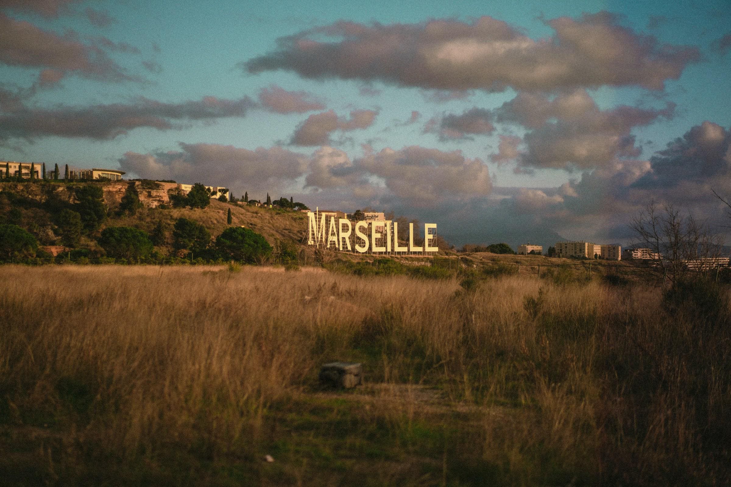 Transformez votre carrière grâce à une formation en ligne à Marseille, une initiative qui s'inscrit parfaitement dans le dynamisme et l'esprit novateur de cette ville portuaire emblématique.